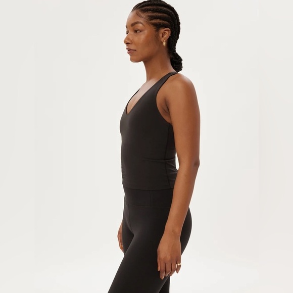 GIRLFRIEND COLLECTIVE Float Ultralight Zoe Cross Back Tank Top In Black - Picture 7 of 8